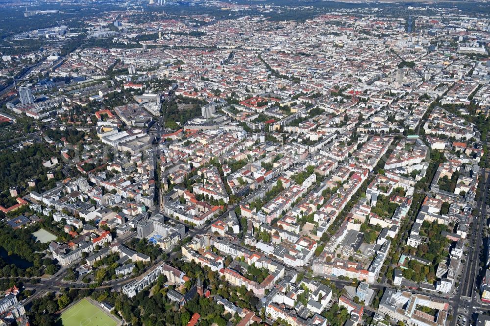 Berlin from above - Construction site for reconstruction and modernization and renovation of an office and commercial building on Blissestrasse in the district Wilmersdorf in Berlin, Germany