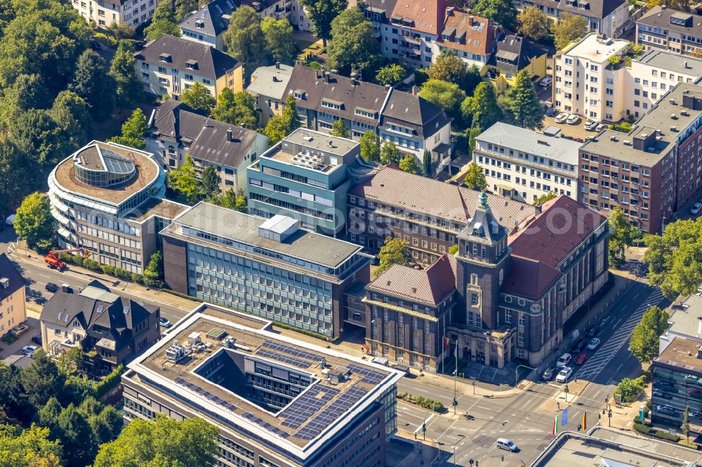 Aerial photograph Essen - Construction site for reconstruction and modernization and renovation of an office and commercial building of EMSCHERGENOSSENSCHAFT and LIPPEVERBAND on Kronprinzenstrasse in Essen in the state North Rhine-Westphalia, Germany