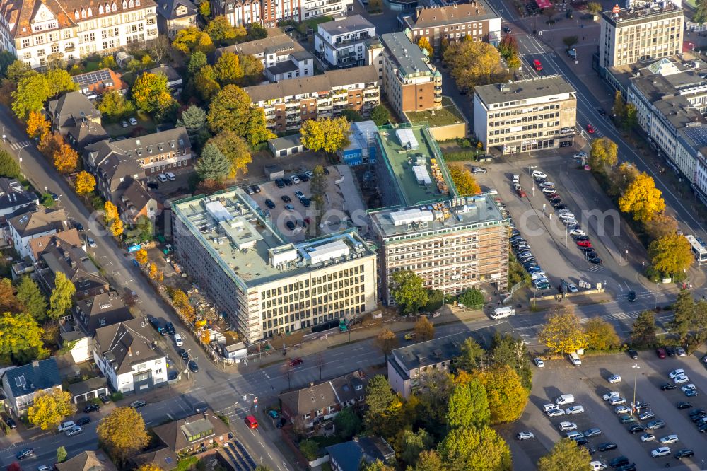 Bottrop from the bird's eye view: Construction site for reconstruction and modernization and renovation of an office and commercial building of RAG Gebaeudes zum Bauknecht Quartier between Boeckenhoffstrasse and Gleiwitzer Platz in Bottrop at Ruhrgebiet in the state North Rhine-Westphalia, Germany