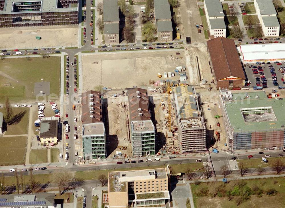 Aerial photograph Berlin - Adlershof - Umbau einer ehem. Kaserne auf dem Gelände der WISTAS in Berlin - Adlershof zum Erweiterungsbau der Humboldt- Universität Berlin, sowie Errichtung eines KAUFLAND-Centers.