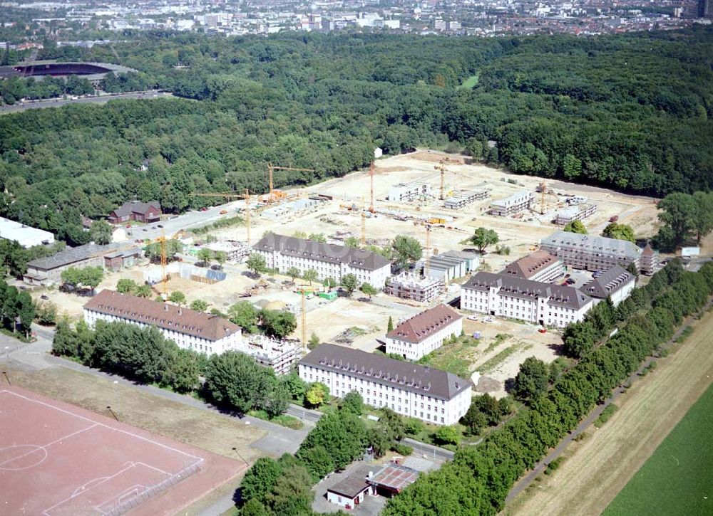 Aerial photograph Köln - Junkersdorf - Umbau der ehem. belgischen Garnision Köln - Junkersdorf zum Stadtwaldviertel Junkersdorf.