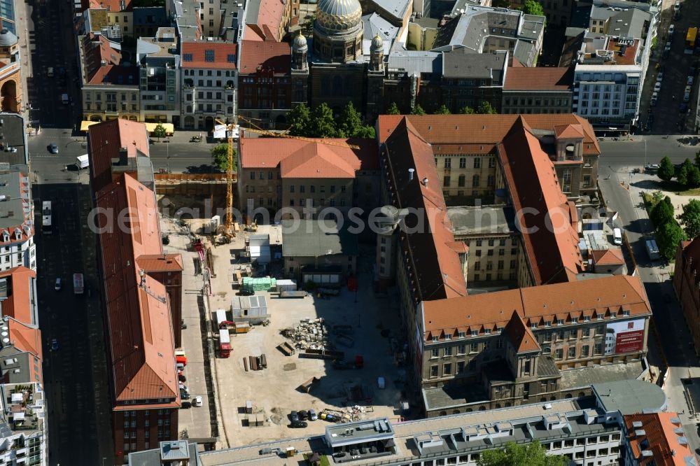 Berlin from above - Construction for the reconstruction the formerly Haupttelegrafenamt zum neuen Buero- and Geschaeftskomplex FORUM on MUSEUMSINSEL on Monbijoustrasse - Oranienburger Strasse - Tucholskystrasse - Ziegelstrasse in the district Mitte in Berlin, Germany