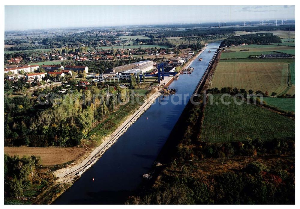 Parey / Sachsen-Anhalt from the bird's eye view: Umbau des Elbe-Havel-Kanales bei Parey in Sachsen-Anhalt.14.10.2003