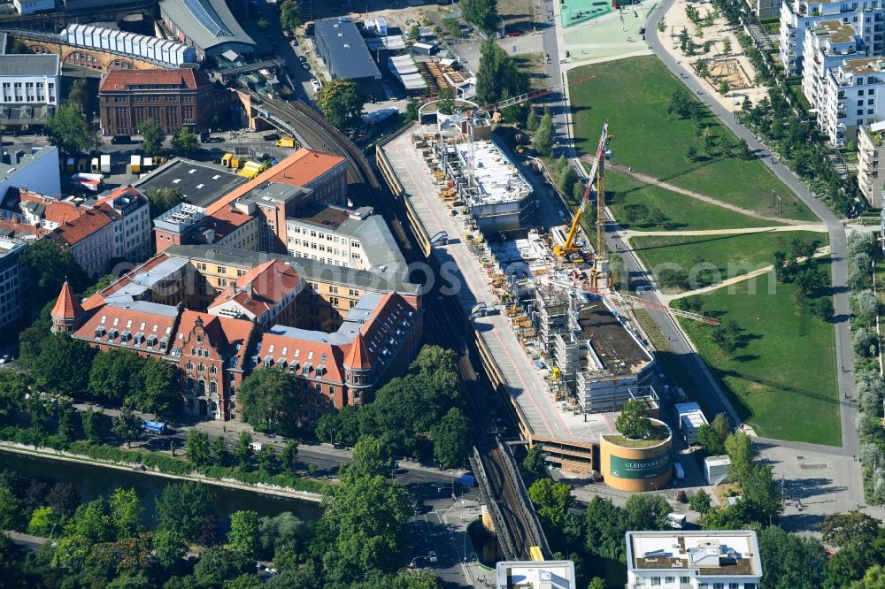 Aerial image Berlin - Reconstruction and extension of parking deck on the building of the parking garage zu Wohnanlage Gleis Park in the district Kreuzberg in Berlin, Germany