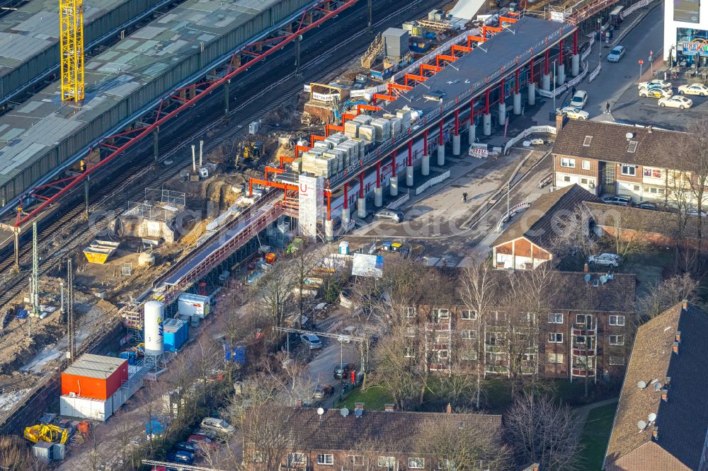 Duisburg from above - Construction sites for the conversion of the tracks and buildings of the Deutsche Bahn main station with construction site in the district of Neudorf-Nord in Duisburg in the Ruhr area in the state of North Rhine-Westphalia