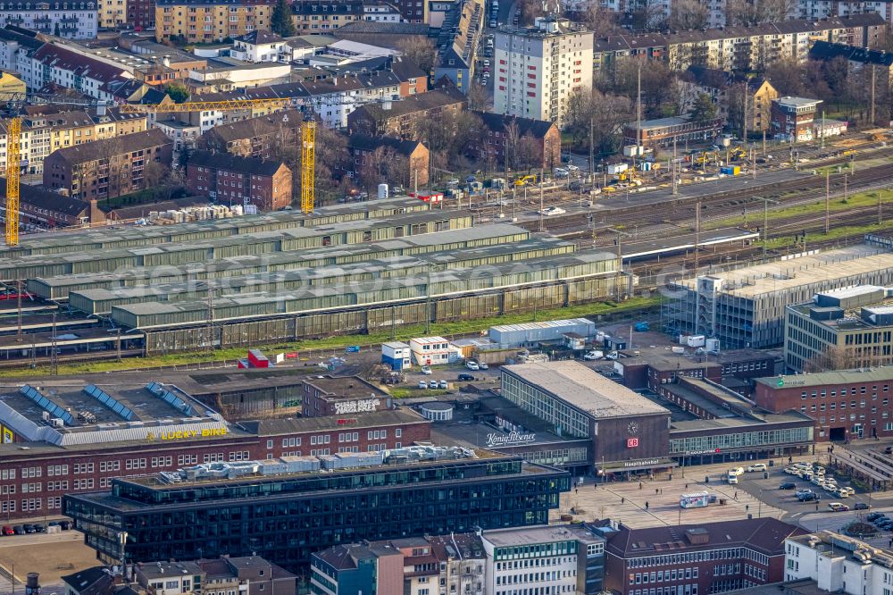 Duisburg from the bird's eye view: Construction sites for the conversion of the tracks and buildings of the Deutsche Bahn main station with construction site in the district of Neudorf-Nord in Duisburg in the Ruhr area in the state of North Rhine-Westphalia