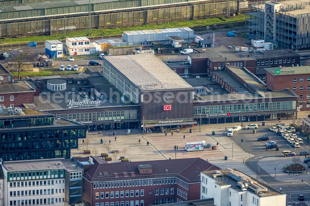 Aerial photograph Duisburg - Construction sites for the conversion of the tracks and buildings of the Deutsche Bahn main station with construction site in the district of Neudorf-Nord in Duisburg in the Ruhr area in the state of North Rhine-Westphalia