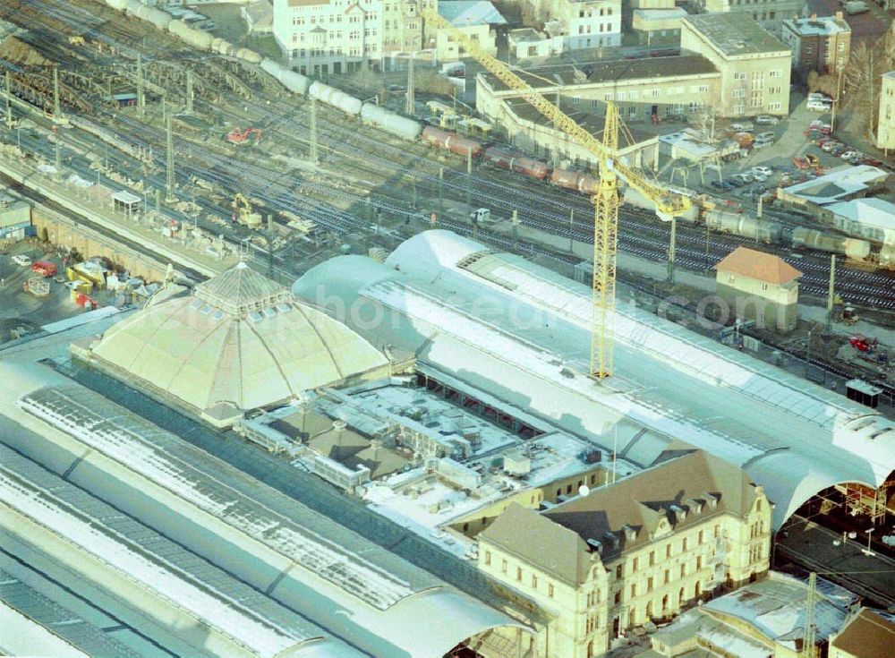 Halle / Saale from the bird's eye view: Umbau des Hauptbahnhofes von Halle / Saale durch BILFINGER & BERGER AG 10.12.02