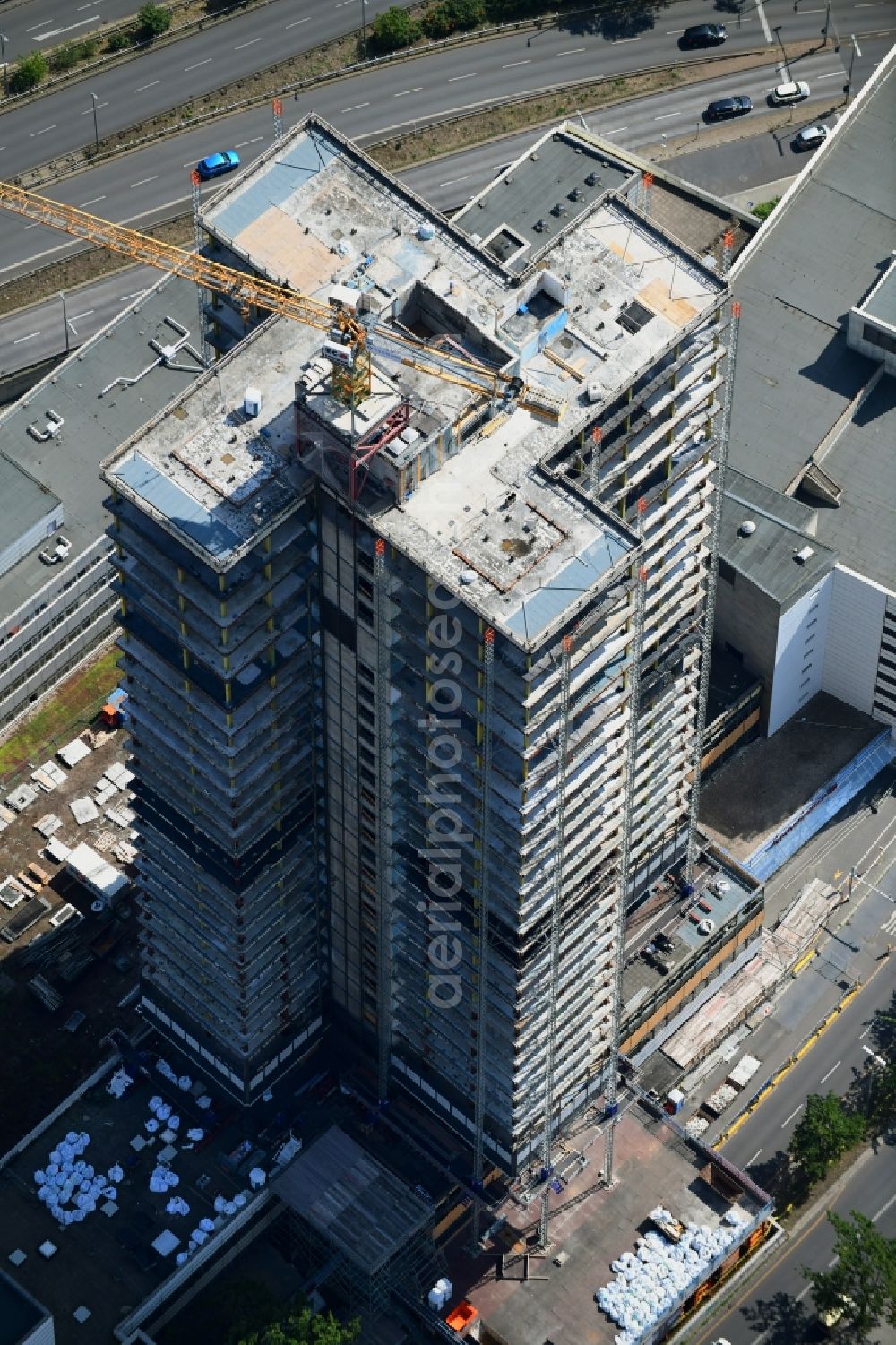 Aerial photograph Berlin - Highrise building of the Steglitzer Kreisel - UeBERLIN Wohntower complex on Schlossstrasse in the district of Steglitz in Berlin