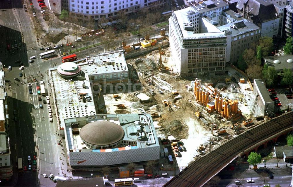 Berlin from above - Umbau des Kranzlerecks am Kurfürstendamm in Berlin-Charlottenburg.