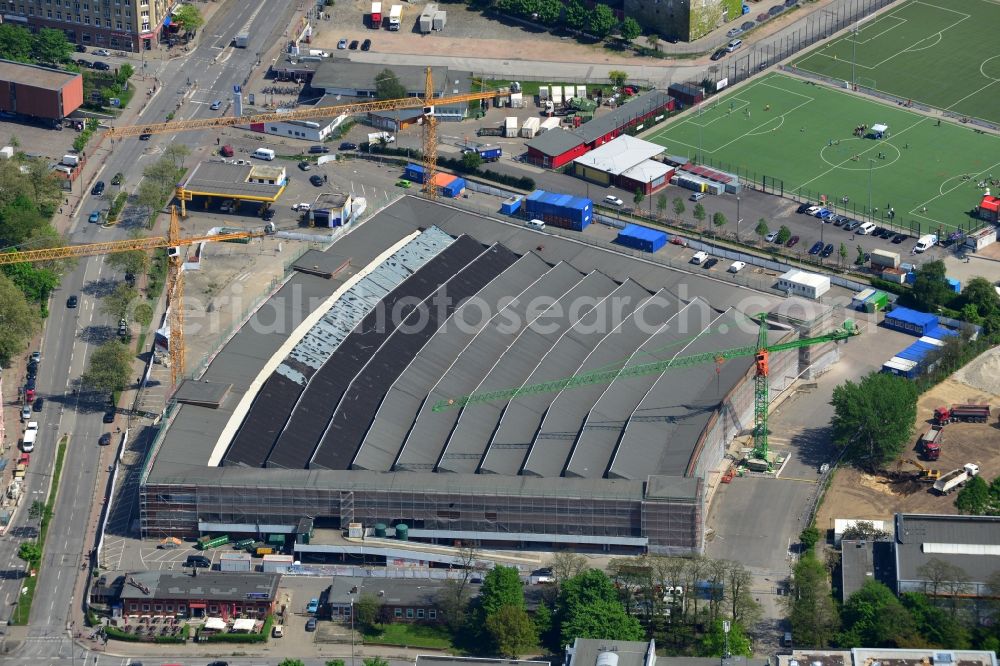 Hamburg from above - Conversion of vacant old cattle market hall to a EDEKA and Aldi - Shopping Market in Hamburg