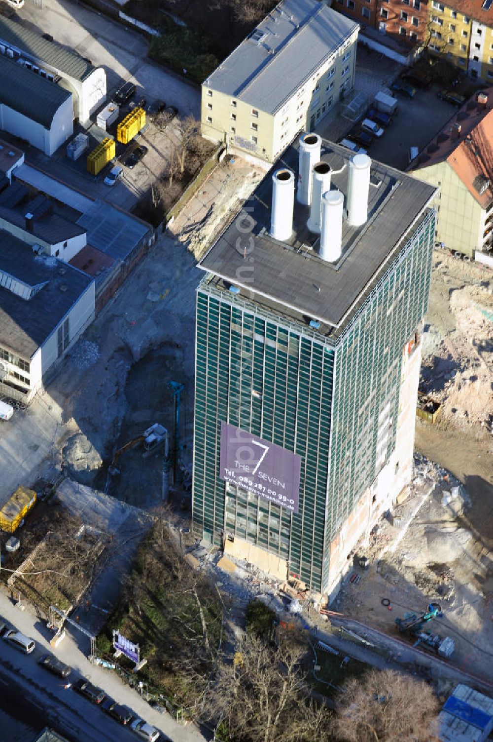 Aerial photograph München - Demolition work on the former site of the Munich real estate quarters The Seven