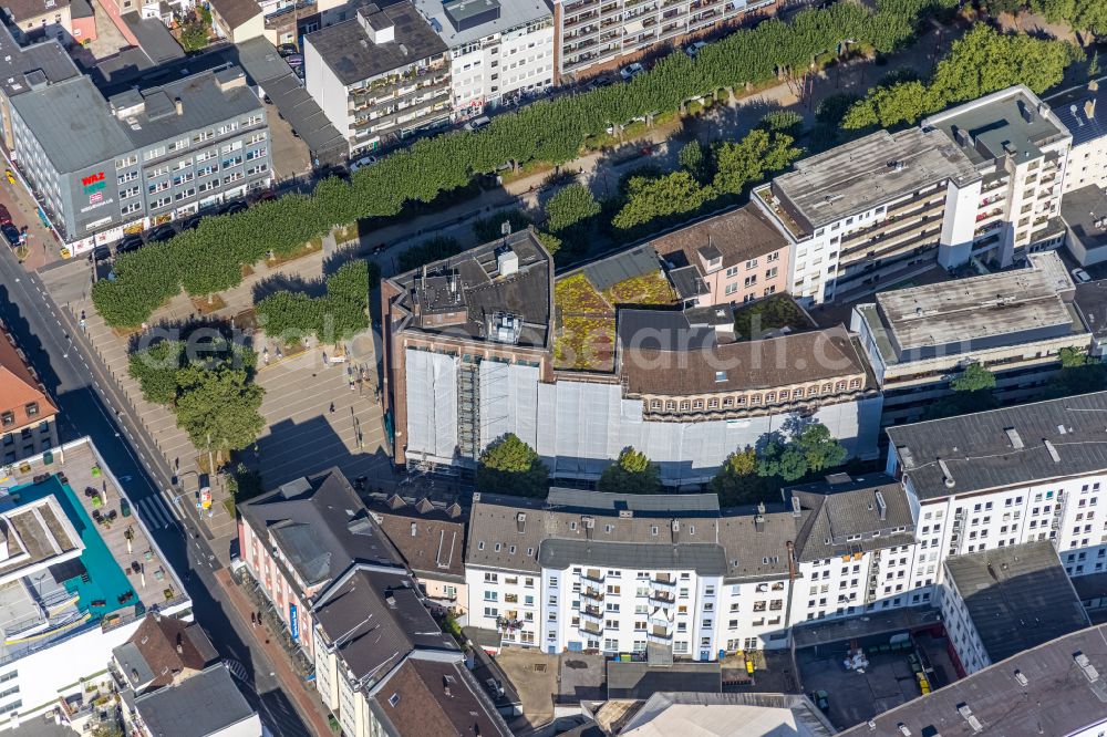 Aerial photograph Oberhausen - Construction sites for the conversion, expansion and modernization of the adult education center Bert-Brecht-Haus on Paul-Resch-Strasse in Oberhausen in the Ruhr area in the state North Rhine-Westphalia, Germany