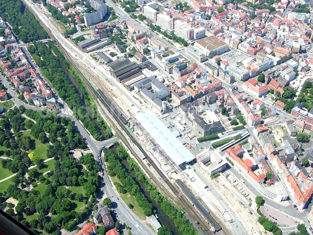 Aerial image Erfurt - Construction site of track progress and building of the main station of the railway in Erfurt in the state Thuringia, Germany