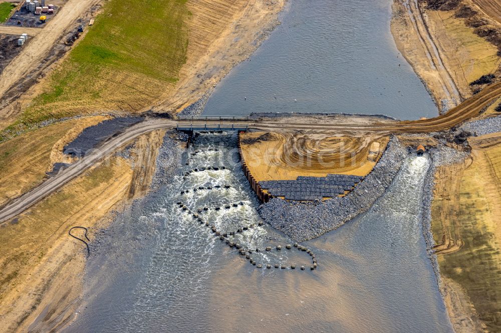 Eppinghoven from above - Conversion - construction site of the Emscher estuary in the Rhine near Eppinghoven in the state of North Rhine-Westphalia