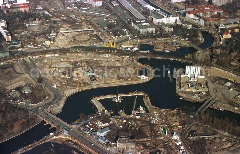 Berlin from the bird's eye view: Umbau des Reichstages und des Spreebogens zum Regierungsviertel