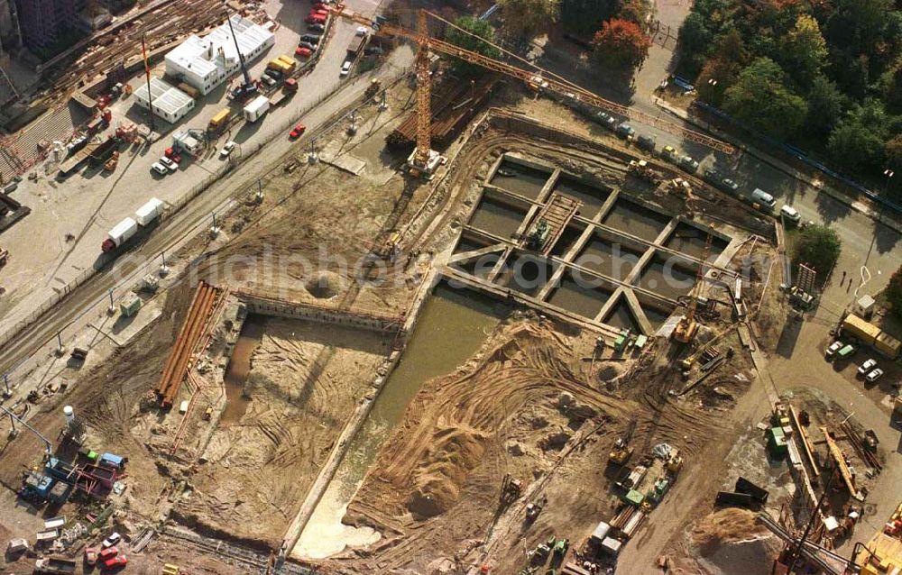 Aerial image Berlin - Umbau Reichstagsvorplatz Jede Verwendung nur mit Urheberangabe: 