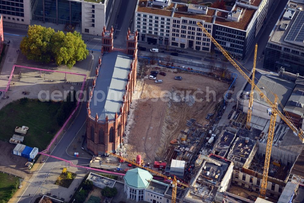 Aerial photograph Berlin - View of the reconstruction and renovation of the building of the Staatsoper Unter den Linden in Berlin at Bebelplatz. It is the oldest opera house and theater building in Berlin. A new building will serve as stacks and warehouse for the Staatsoper Komplex. The architect HG Merz is a overseeing the reconstruction of the historical building complex