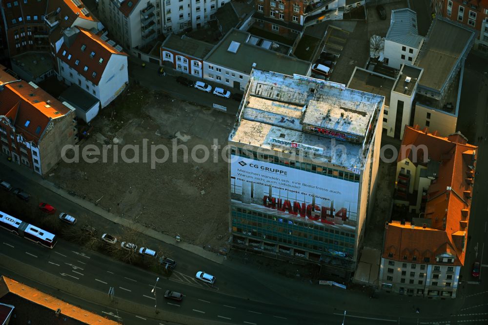 Erfurt from the bird's eye view: Reconstruction and new construction of high-rise building of CHRONICLE - TA-Hochhaus - Chance 4 on street Max-Reger-Strasse in the district Altstadt in Erfurt in the state Thuringia, Germany