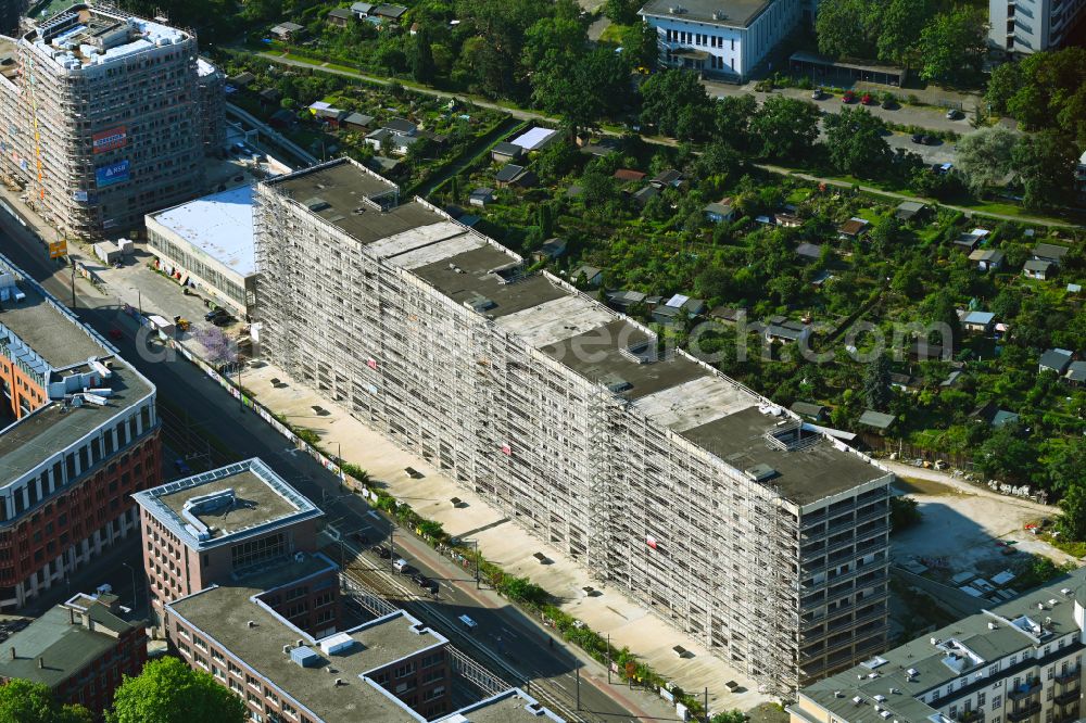 Leipzig from the bird's eye view: Reconstruction and new construction of high-rise building Vertical Village Apartments FourLiving on Prager Strasse in Leipzig in the state Saxony, Germany