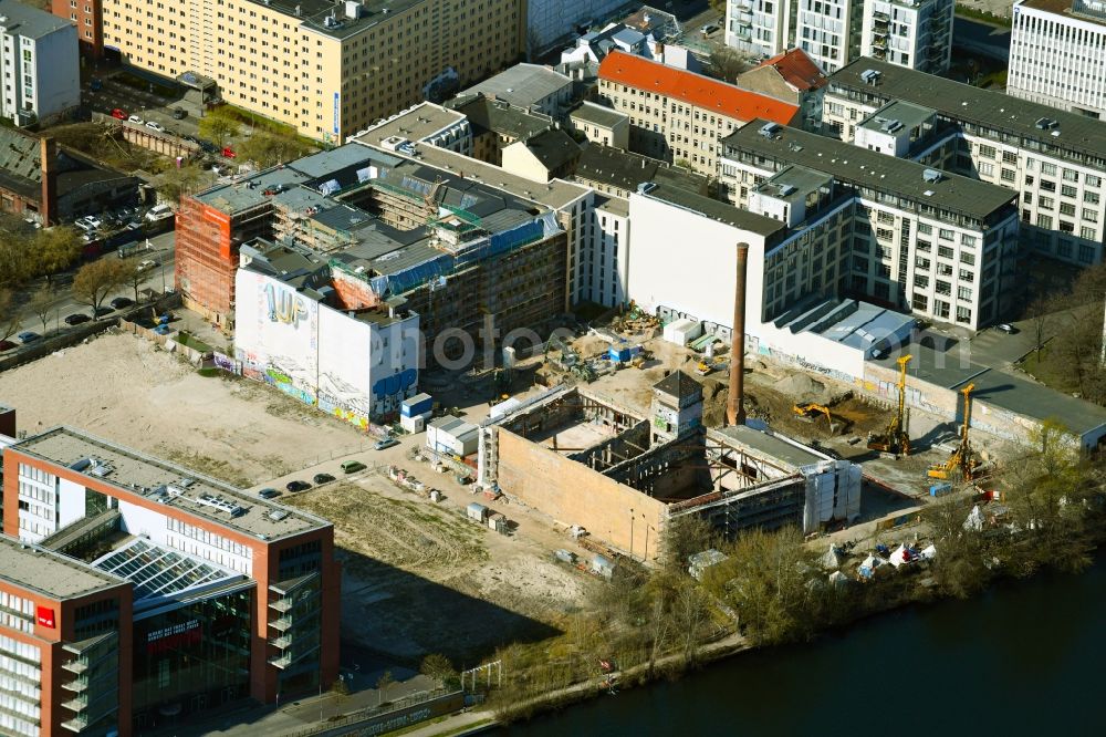 Aerial image Berlin - Reconstruction and renovation of the factory site of the old factory Die Berliner Eisfabrik in the district Mitte in Berlin, Germany