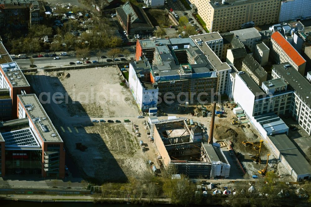 Berlin from above - Reconstruction and renovation of the factory site of the old factory Die Berliner Eisfabrik in the district Mitte in Berlin, Germany