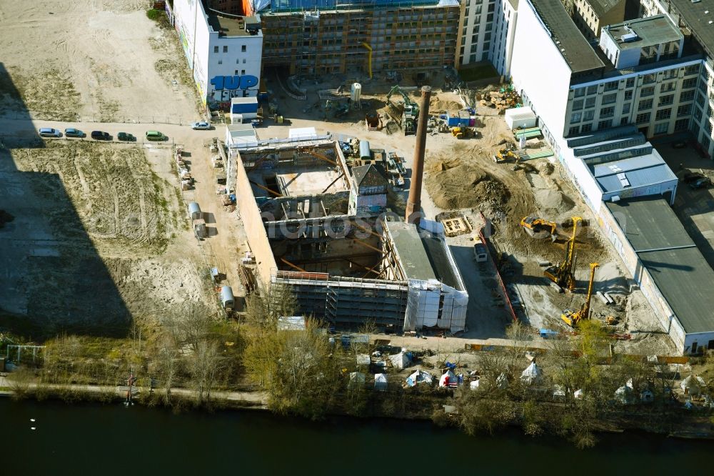 Berlin from the bird's eye view: Reconstruction and renovation of the factory site of the old factory Die Berliner Eisfabrik in the district Mitte in Berlin, Germany