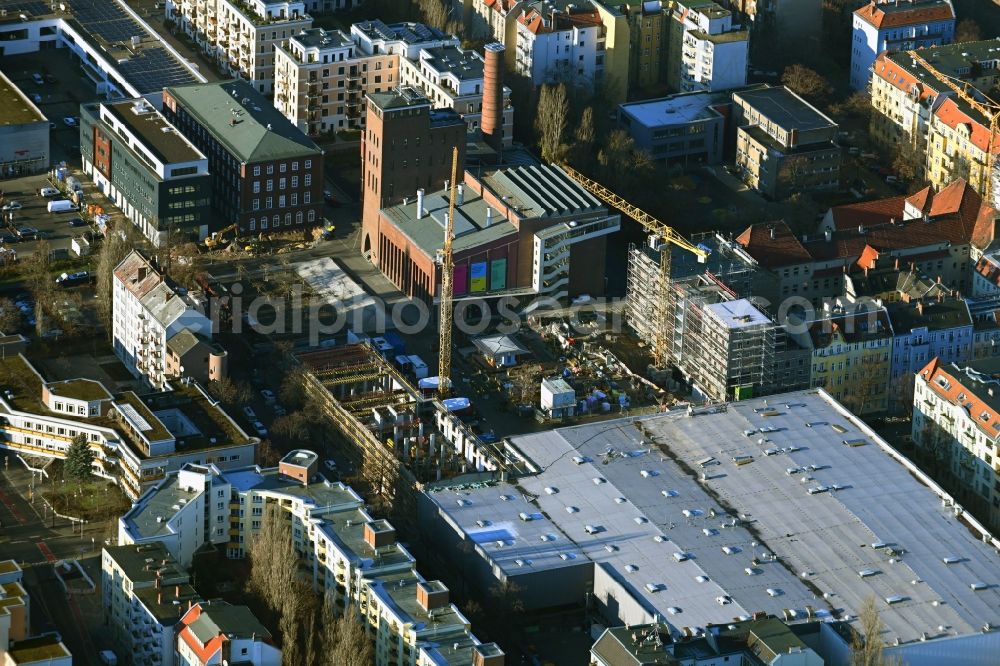 Aerial photograph Berlin - Reconstruction and renovation of the factory site of the old factory Fassladehalle of ehemaligen Kindl-Brauerei in the district Neukoelln in Berlin, Germany