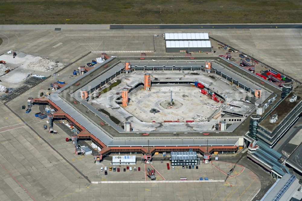 Berlin from the bird's eye view: Conversion of the handling building and terminal on the site of the disused airport in the Tegel district of Berlin, Germany