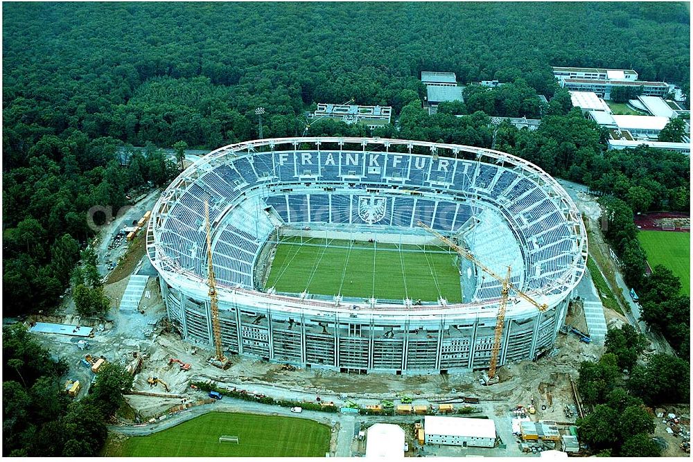 Frankfurt am Main from the bird's eye view: 24.07.2004 Hessen, Frankfurt/ Main Commerzbank-Arena Umbau des Waldstdions Frankfurt (Eintracht Frankfurt)an der Mörfelder Landstraße 362 in 60528 in Frankfurt/ Main durch die Firma MAX BÖGL, Schüßler Plan (Projektsteuerung),