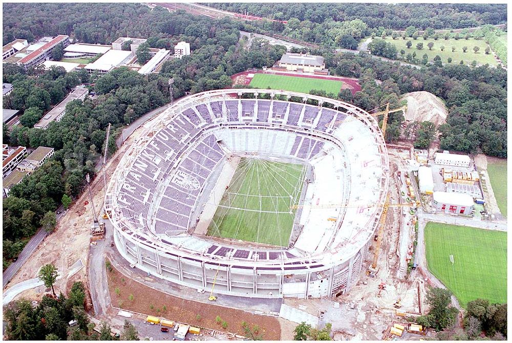 Frankfurt / M. from the bird's eye view: 24.07.2004 Hessen, Frankfurt/ Main Commerzbank-Arena Umbau des Waldstdions Frankfurt (Eintracht Frankfurt)an der Mörfelder Landstraße 362 in 60528 in Frankfurt/ Main durch die Firma MAX BÖGL, Schüßler Plan (Projektsteuerung),