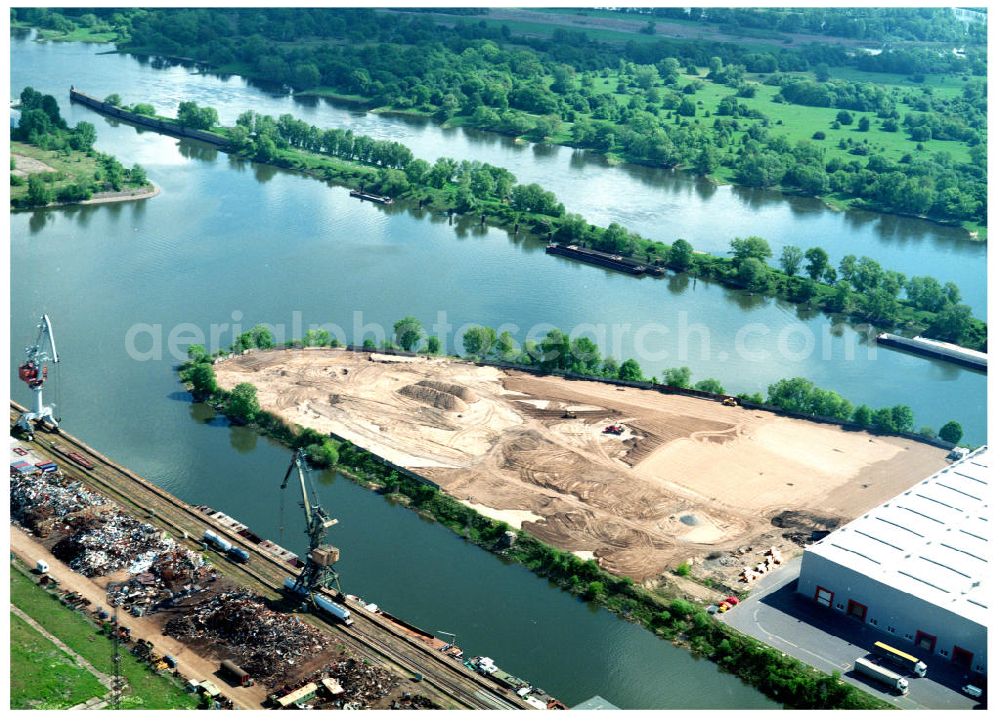 Aerial photograph Magdeburg / Sachsen-Anhalt - Umbauarbeiten am Binnenhafen Magdeburg und Ausgleichs- und Ersatzmaßnahmen am Wasserstraßenkreuz Magdeburg / Elbe-Havel-Kanal. Ein Projekt des Wasserstraßenneubauamtes Magdeburg