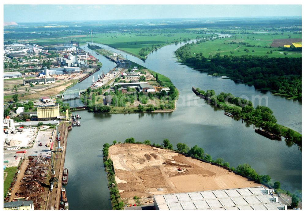 Aerial image Magdeburg / Sachsen-Anhalt - Umbauarbeiten am Binnenhafen Magdeburg und Ausgleichs- und Ersatzmaßnahmen am Wasserstraßenkreuz Magdeburg / Elbe-Havel-Kanal. Ein Projekt des Wasserstraßenneubauamtes Magdeburg