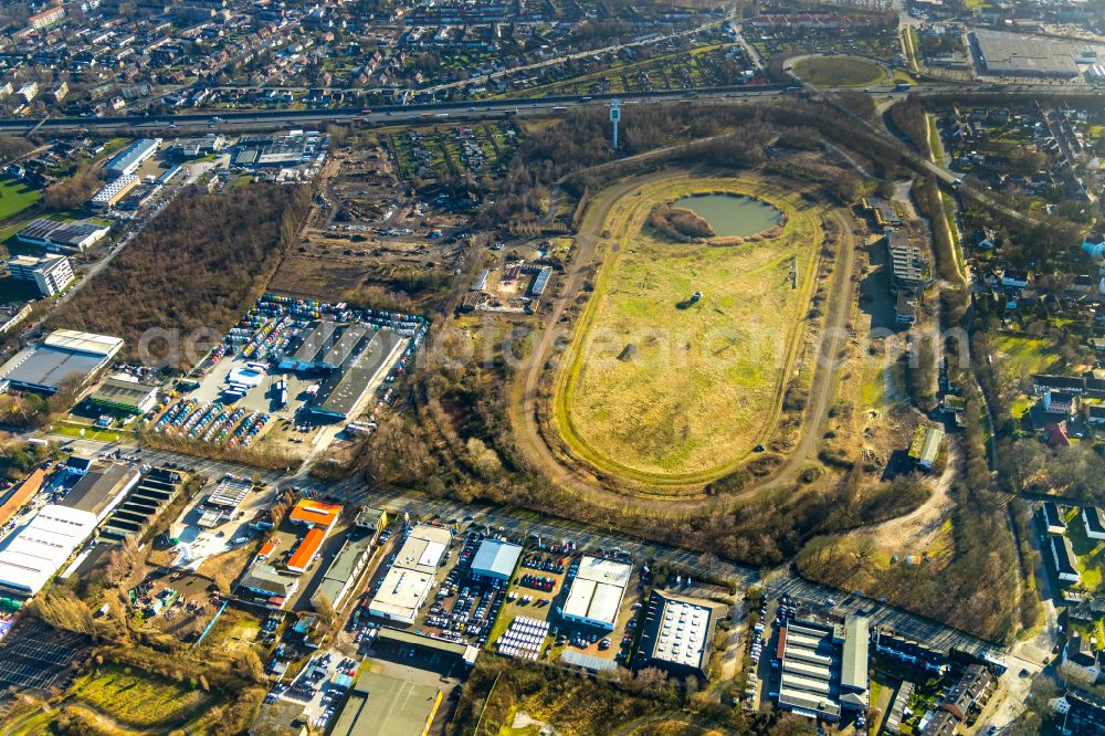 Recklinghausen from the bird's eye view: Development, demolition and renovation work on the site of the former racing track - harness racing track as part of the integrated district development concept (ISEK) Hillerheide in Recklinghausen at Ruhrgebiet in the state of North Rhine-Westphalia, Germany