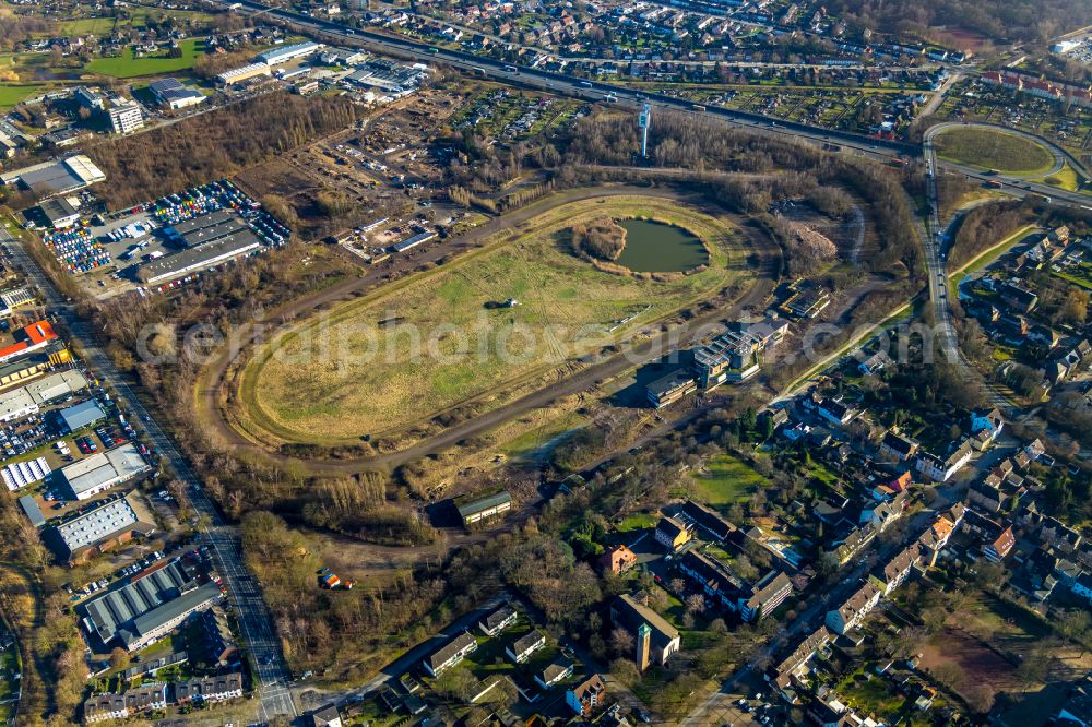 Aerial photograph Recklinghausen - Development, demolition and renovation work on the site of the former racing track - harness racing track as part of the integrated district development concept (ISEK) Hillerheide in Recklinghausen at Ruhrgebiet in the state of North Rhine-Westphalia, Germany