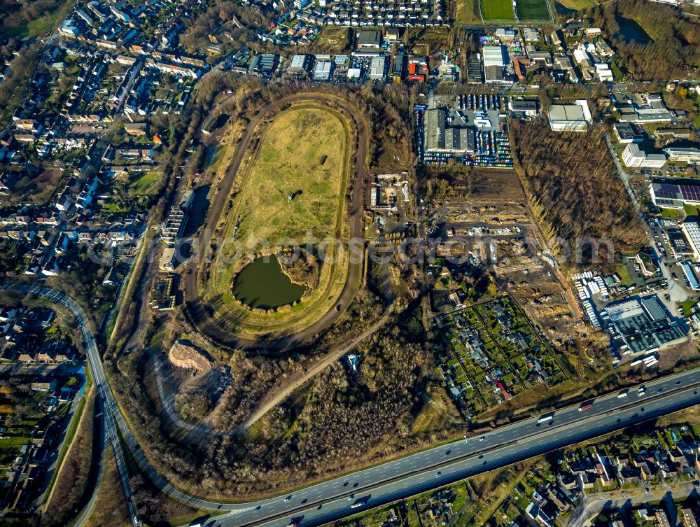 Recklinghausen from the bird's eye view: Development, demolition and renovation work on the site of the former racing track - harness racing track as part of the integrated district development concept (ISEK) Hillerheide in Recklinghausen at Ruhrgebiet in the state of North Rhine-Westphalia, Germany