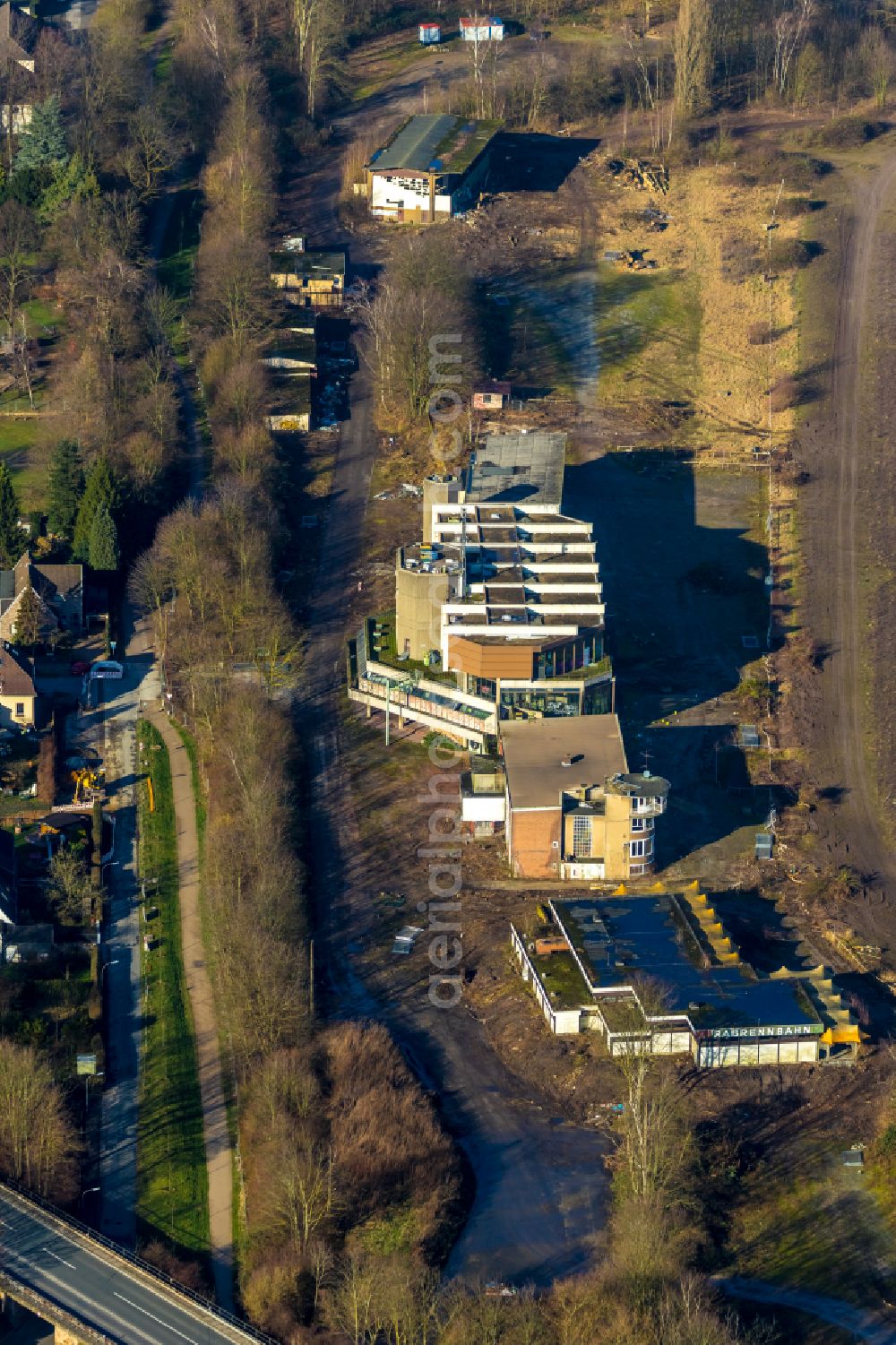 Recklinghausen from the bird's eye view: Development, demolition and renovation work on the site of the former racing track - harness racing track as part of the integrated district development concept (ISEK) Hillerheide in Recklinghausen at Ruhrgebiet in the state of North Rhine-Westphalia, Germany