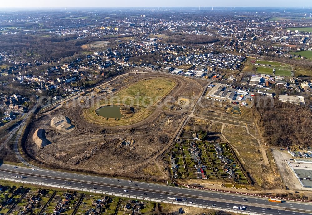 Aerial image Recklinghausen - Development, demolition and renovation work on the site of the former racing track - harness racing track as part of the integrated district development concept (ISEK) Hillerheide in Recklinghausen at Ruhrgebiet in the state of North Rhine-Westphalia, Germany