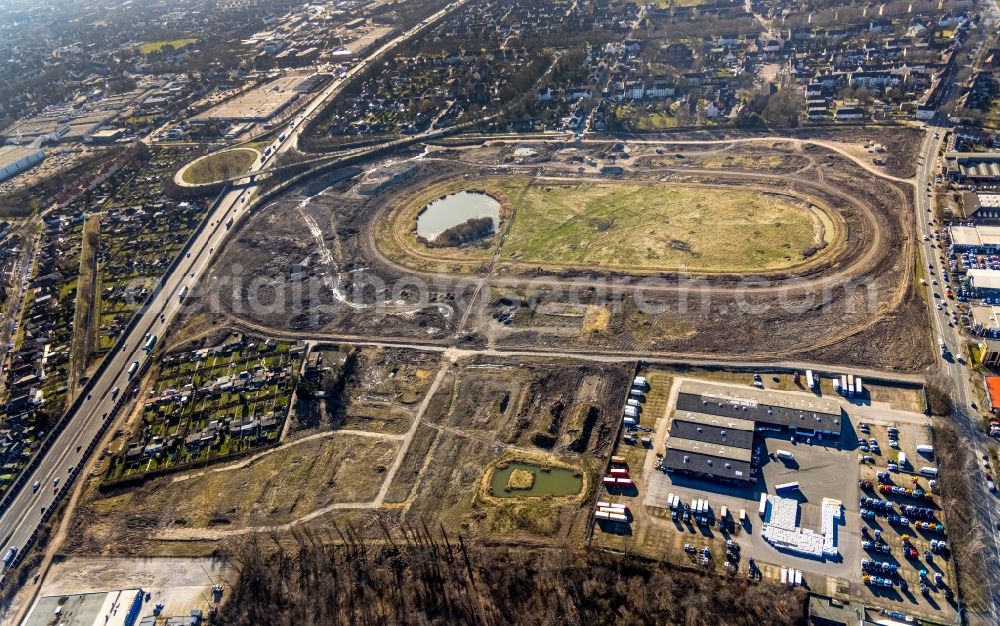 Recklinghausen from the bird's eye view: Development, demolition and renovation work on the site of the former racing track - harness racing track as part of the integrated district development concept (ISEK) Hillerheide in Recklinghausen at Ruhrgebiet in the state of North Rhine-Westphalia, Germany