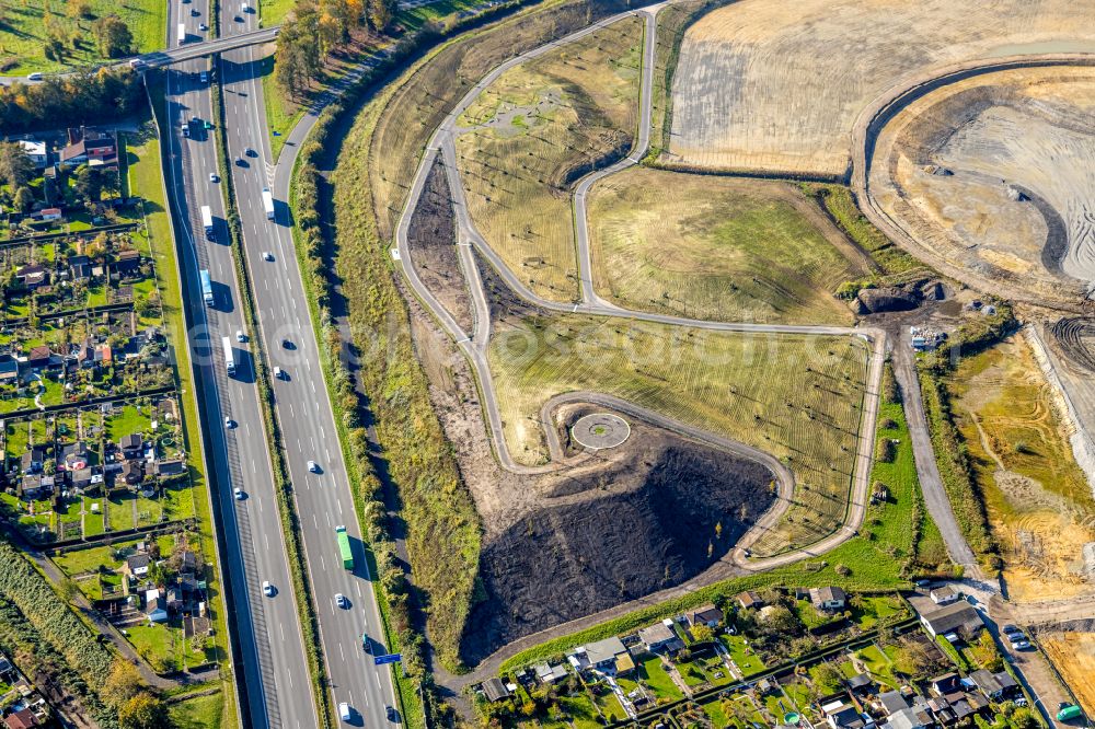 Recklinghausen from the bird's eye view: Development, demolition and renovation work on the site of the former racing track - harness racing track as part of the integrated district development concept (ISEK) Hillerheide in Recklinghausen at Ruhrgebiet in the state of North Rhine-Westphalia, Germany