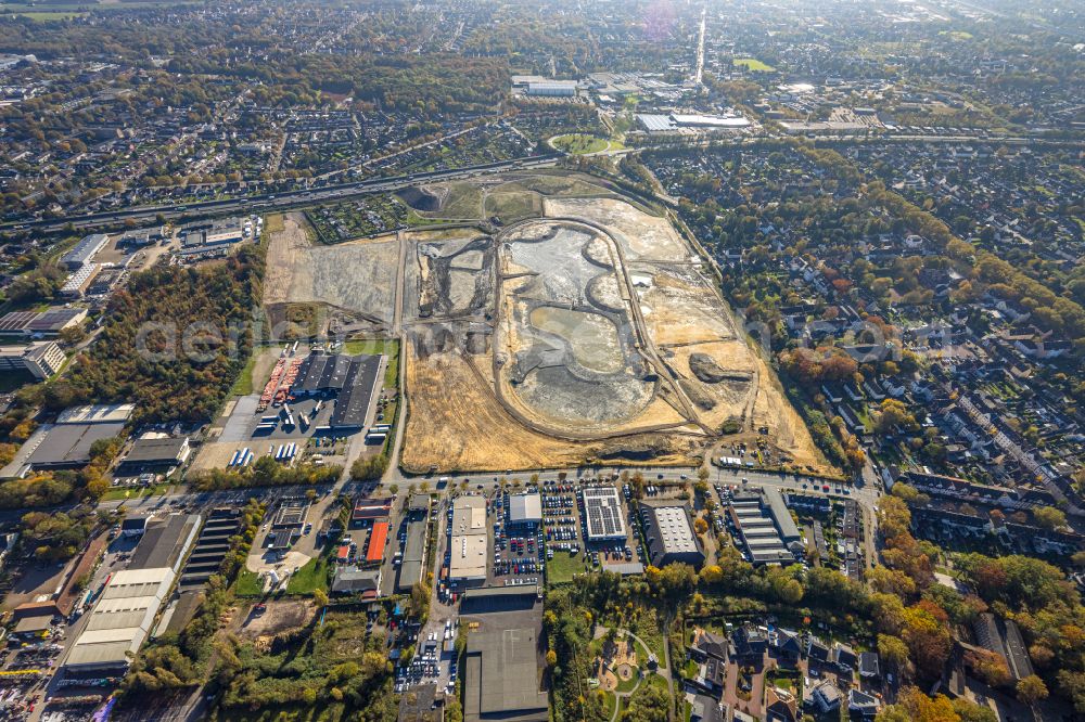 Aerial image Recklinghausen - Development, demolition and renovation work on the site of the former racing track - harness racing track as part of the integrated district development concept (ISEK) Hillerheide in Recklinghausen at Ruhrgebiet in the state of North Rhine-Westphalia, Germany