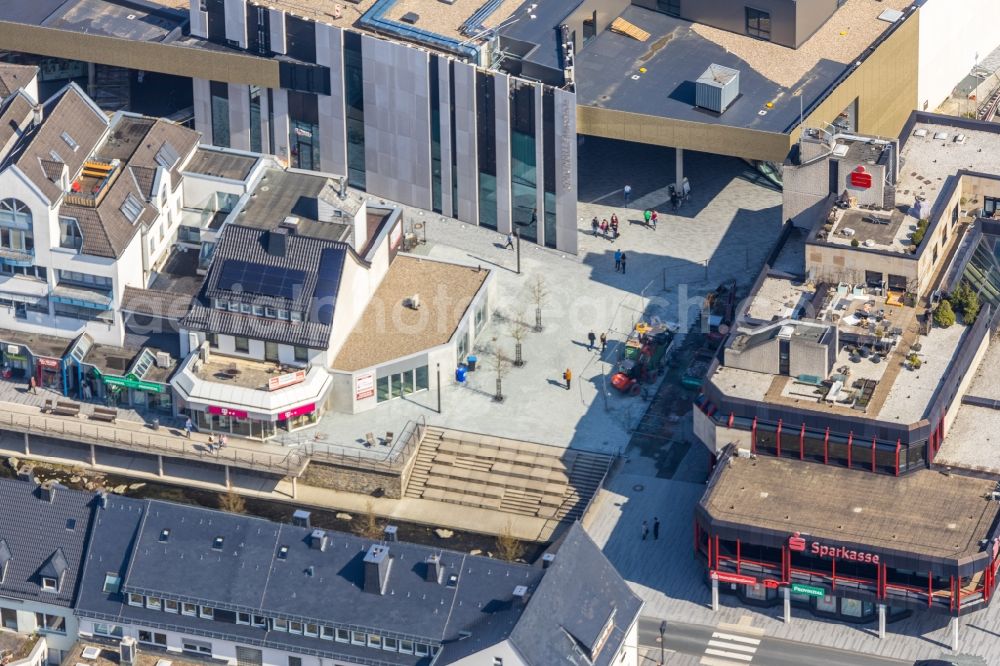 Meschede from above - Revitaliset shopping center in the former department store building HERTIE on Winziger Platz in Meschede in the state North Rhine-Westphalia, Germany