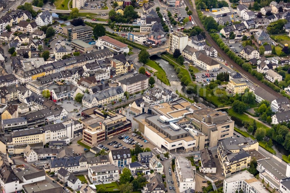 Aerial image Meschede - Revitaliset shopping center in the former department store building HERTIE on Winziger Platz in Meschede in the state North Rhine-Westphalia, Germany