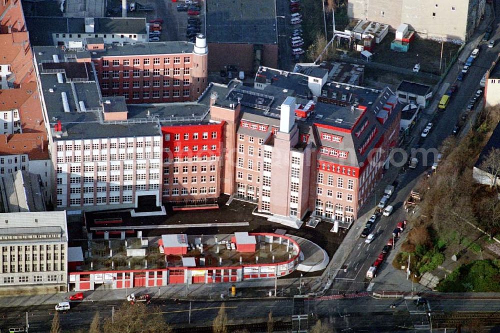 Berlin from above - Umgebautes Gelände des ehemaligen Backwarenkombinates Berlin - heute Büro- und Geschäftszentrum