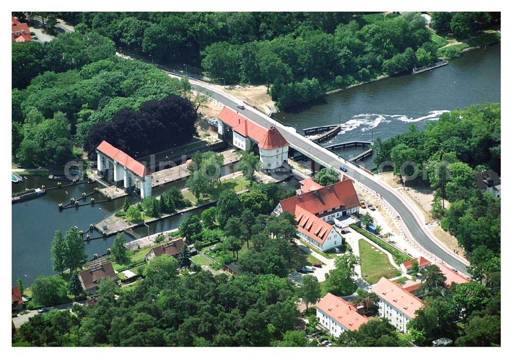 Aerial photograph Klein Machnow / BRB - Neue Umgehungsbrücke an der Schleuse Klein Machnow