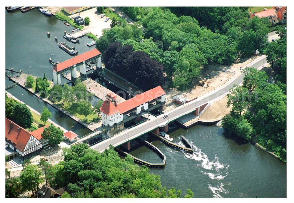 Aerial photograph Klein Machnow / BRB - Neue Umgehungsbrücke an der Schleuse Klein Machnow