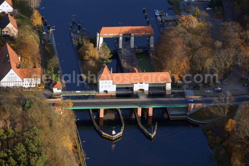 Aerial image Kleinmachnow - Blick auf die neue Umgehungsbrücke an der Schleuse über den Teltowkanal in Kleinmachnow.