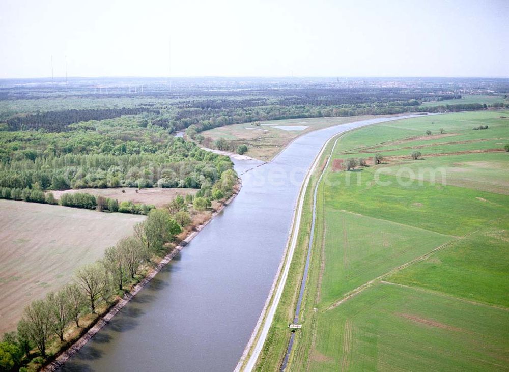 Parchau / Sachsen-Anhalt from above - Umgeleiteter Elbe-Havel-Kanal südlich von Parchau und nordöstlich von Burg in Sachsen-Anhalt. Ein Projekt des: Wasserstraßen-Neubauamt Magdeburg Frau Roskoden, Kleiner Werder 5c, 39114 MAGDEBURG Tel.: 0391-5352168