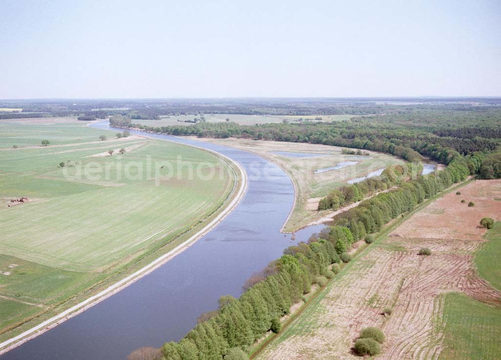 Parchau / Sachsen-Anhalt from above - Umgeleiteter Elbe-Havel-Kanal südlich von Parchau und nordöstlich von Burg in Sachsen-Anhalt. Ein Projekt des: Wasserstraßen-Neubauamt Magdeburg Frau Roskoden, Kleiner Werder 5c, 39114 MAGDEBURG Tel.: 0391-5352168