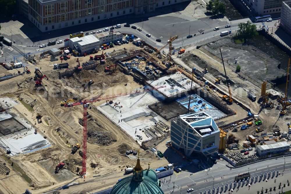 Aerial image Berlin - View of the construction site for the new building the largest and most important cultural construction of the Federal Republic, the building of the Humboldt Forum in the form of the Berlin Palace